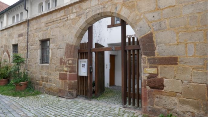 Stadtbücherei Zugang Webergasse